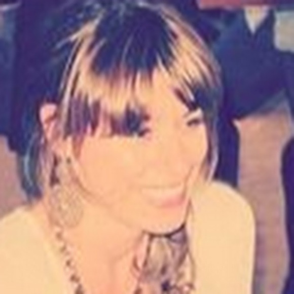 Meet your Posher, Danielle - Picture 1 of 1